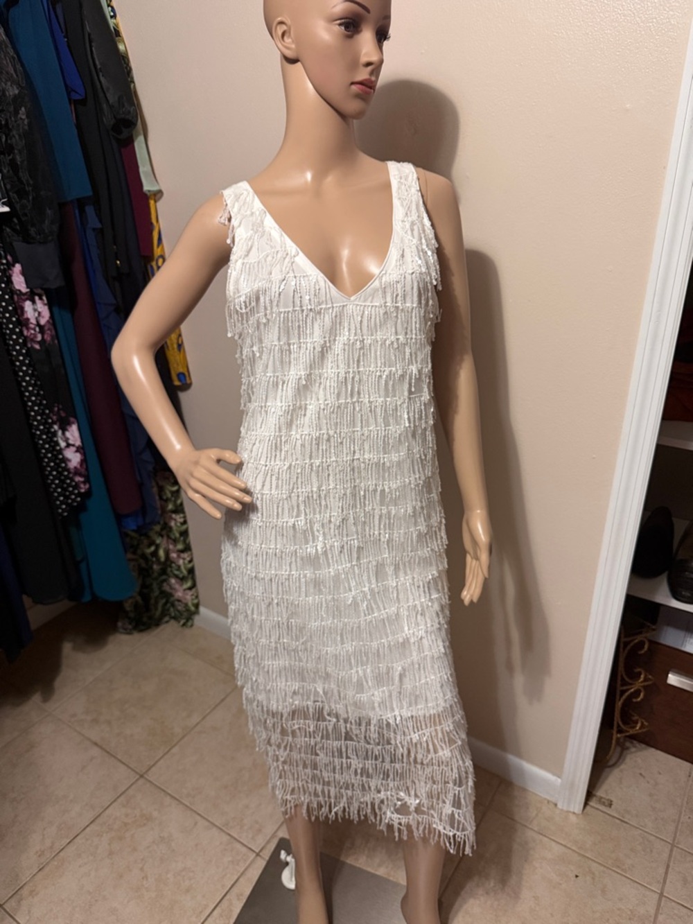 SAYLOR White Sleeveless Fringe V-Neck Midi Dress